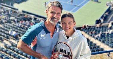 Stire din Sport : Simona Halep, mesaj pentru antrenorul său, Patrick Mouratoglou