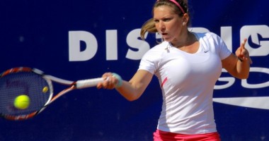 Stire din Sport : Simona Halep continuă cursa doar la dublu