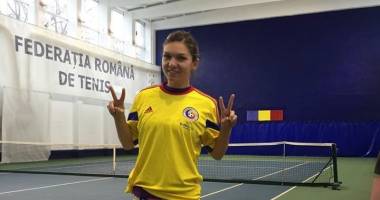 Stire din Sport : FOTO. Simona Halep a îmbrăcat tricoul naționalei de fotbal