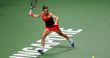 Stire din Sport : Simona Halep a cedat în fața Mariei Șarapova, la Turneul Campioanelor