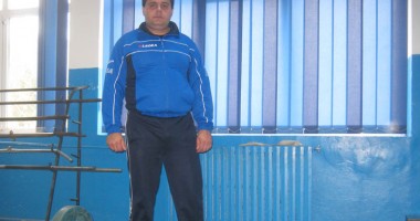 Stire din Sport : Haltere / Angheluș Beșleagă a fost ales membru în Biroul Federal al FR Haltere