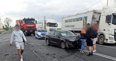 Patru persoane rănite pe DN2A în zona Hanul Morilor - 1