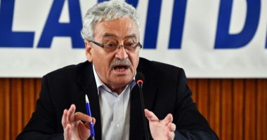Stire din Cultură-Educație : Haosul din educație continuă. Dascălii ies din nou în stradă și săptămâna viitoare