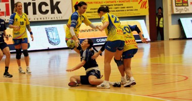 Stire din Sport : Problemele financiare au "scufundat" Neptunul