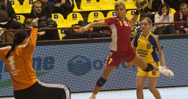 Stire din Sport : Handbal / Handbalistele de la Oltchim, bănuite de non-combat