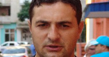 Stire din Sport : Handbal, CSU Neptun / Florentin Pera: "Facem prea multe greșeli!"