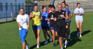 Stire din Sport : Doar zece jucătoare au fost prezente la reunirea CSU Neptun