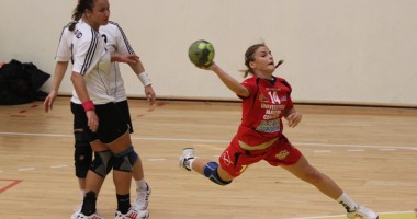 Stire din Sport : CSU Neptun "bate" tot ce prinde!