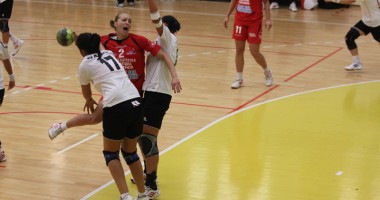 CSU Neptun a "ciuruit" Rapidul cu 41 de goluri - 3