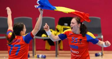 Stire din Sport : România, CALIFICATĂ în semifinalele Campionatului Mondial de handbal feminin după un meci dramatic împotriva țării gazdă