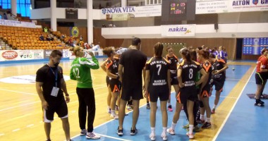 Stire din Sport : Handbal feminin: CSU Neptun, prima victorie din Ligă
