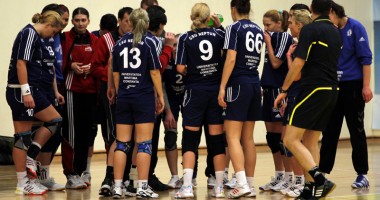 Stire din Sport : Pumnii strânși pentru CSU Neptun