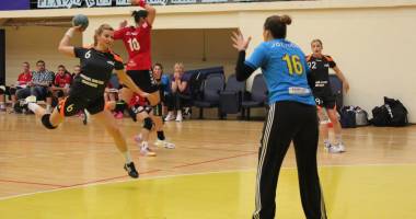 Stire din Sport : Galerie foto. CSU Neptun a obținut a doua victorie din play-out