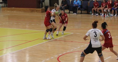 Stire din Sport : Galerie Foto / CSU Neptun - Spartac București 32-18 scor final