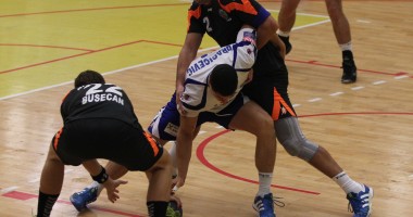 Stire din Sport : Handbal / HCM Constanța este condusă la pauză de Atletico Madrid, 11-12