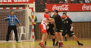 Stire din Sport : HCM, înfrântă pe teren propriu de Dinamo