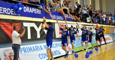HCM Constanța a primit Trofeul Ligii Naționale după victoria cu Timișoara - 9
