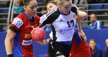 Stire din Sport : România a remizat cu Rusia la Europenele de handbal feminin