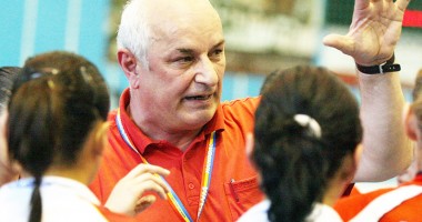 Stire din Sport : Handbal feminin / Gheorghe Tadici, după meciul România - Oltchim: "Ne-am edificat și noi de valoarea posibilelor jucătoare de echipă națională"