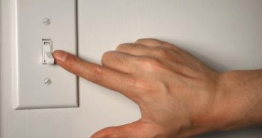 Stire din Social : Lucrări ENEL. Vezi aici unde este oprit curentul electric astăzi