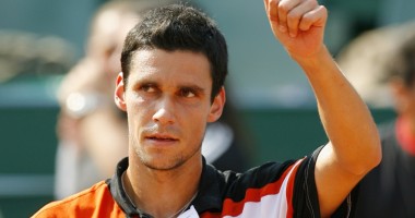 Tenis: Victor Hănescu, calificat în optimile turneului de la Geneva