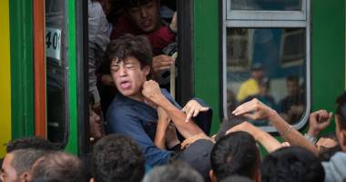 Imagini incredibile / Haos în Budapesta! Trenurile luate cu asalt, după deschiderea gării - 5
