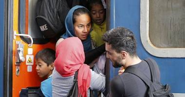 Imagini incredibile / Haos în Budapesta! Trenurile luate cu asalt, după deschiderea gării - 18
