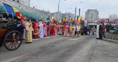 Stire din Cultură-Educație : Procesiune la Constanța, spre cinstirea Sfântului Haralambie