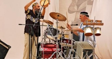 Stire din Cultură-Educație : Harry Tavitian și invitații, la Constanța