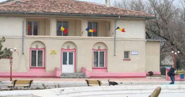 Stire din Politică-Administrație : Lucrări de renovare a spitalului și a Casei de Cultură