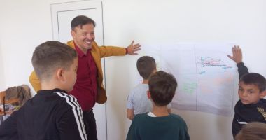 Primăria Hârşova se implică în educaţia copiilor din localitate