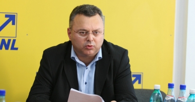Stire din Politică-Administrație : Liderul PNL Constanța, Gheorghe Dragomir, acuzat că a "vândut" partidul