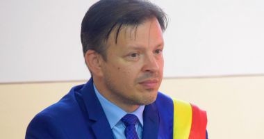 Stire din Politică-Administrație : Primarul Viorel Ionescu a acceptat oferta PNL. "Am rămas o persoană cu convingeri liberale"