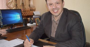 Stire din Politică-Administrație : Primarul Viorel Ionescu: "La Hârșova, s-a realizat prima testare a heliportului"