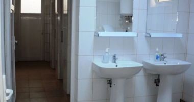 Stire din Social : Fără hârtie igienică la școală, dacă elevii nu iau note mari! Iată decizia unui primar din România