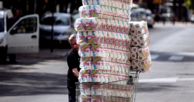 Stire din Actualitate : Rații la hârtie igienică în Ungaria. Viktor Orban a plafonat prețurile