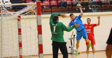 Stire din Sport : Galerie foto. Handbal masculin: Primul meci al HC Dobrogea s-a încheiat cu o victorie