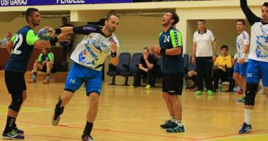 Stire din Sport : HC Dobrogea Sud, "antrenament cu public" în fața Cimentului Bicaz. S-au dat peste 100 de goluri