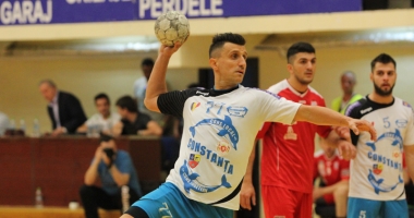 Stire din Sport : HC Dobrogea Sud, victorie la București. Vine vacanța!