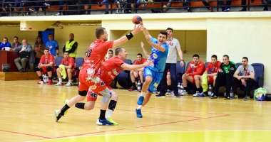 Stire din Sport : Pumnii strânși pentru HC Dobrogea Sud. Aduceți trofeul la Constanța!