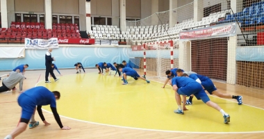 Stire din Sport : HC Dobrogea Sud a plecat  în cantonament la Cheile Grădiștei
