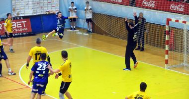 Stire din Sport : HC Dobrogea Sud a trecut la pas de CSM Focșani