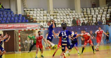 Stire din Sport : HC Dobrogea Sud pierde  la Călărași. E egal la general!