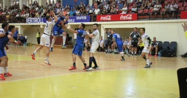 Stire din Sport : Galerie foto / Înfrângere pentru HC Dobrogea, în prima etapă a Ligii Naționale