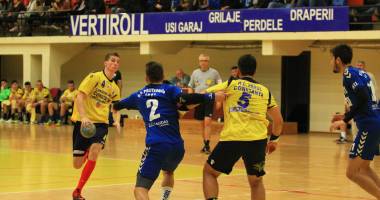 GALERIE FOTO / Handbal: HC Farul, victorie cu Poli Unistil Iași, scor 29-24 - 11