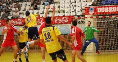 Handbal masculin: HC Farul, victorie cu CSU Târgoviște, scor 47-25 - 3