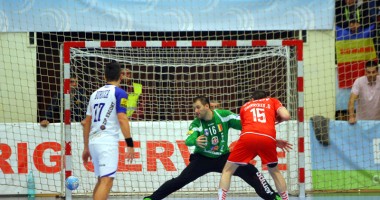 Stire din Sport : HCM Constanța primește  vizita CSM-ului București