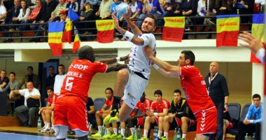 Stire din Sport : HCM Constanța pierde doi jucători importanți: Csepreghi și Criciotoiu!