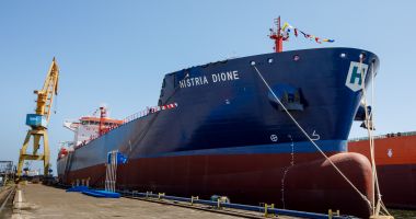 Tancul de produse petroliere și chimice "Histria Dione" a primit botezul - 3