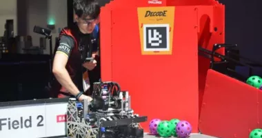 Stire din Cultură-Educație : Performanță istorică pentru România. Echipa „Heart of RoBots” devine vicecampioană mondială la robotică în SUA